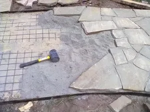 Технологія укладання природного каменю своїми руками загальні рекомендації, види укладання та каменю
