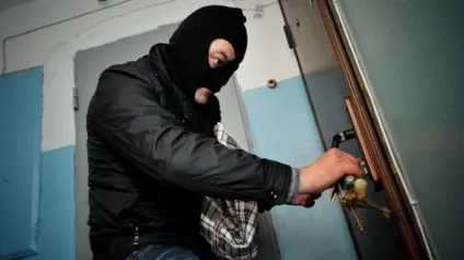 Типи дверних замків різновиди та особливості