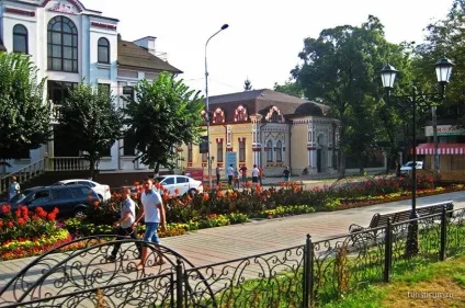 Машук, провал, парк квітник, озеро Тамбукан - пятигорск (провал) Машук, провал, парк квітник, озеро Тамбукан - пятигорск
