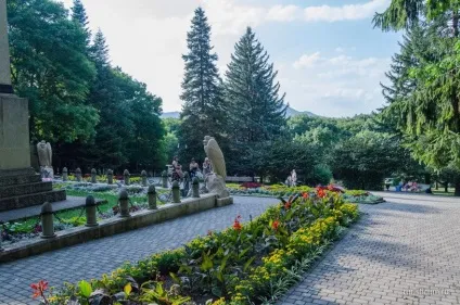 Машук, провал, парк квітник, озеро Тамбукан - пятигорск (парк) Машук, провал, парк квітник, озеро Тамбукан - пятигорск