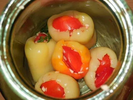 Маринований перець фарширований помідорами з часником - як маринувати фаршировані перці на (маринований) Маринований перець фарширований помідорами з часником - як маринувати фаршировані перці на