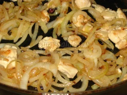 Тушкована капуста з курячим філе (капуста) Тушкована капуста з курячим філе