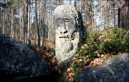 Усть-Тисовський кам'яна статуя - надбання планети (статуя) Усть-Тисовський кам'яна статуя - надбання планети