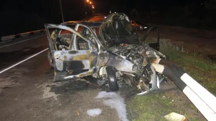 У Вейделевском районі в аварії згорів автомобіль (отримала травми була) У Вейделевском районі в аварії згорів автомобіль