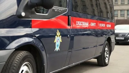 В Югрі чоловік убив двох колег і закопав їх тіла екскаватором (двох) В Югрі чоловік убив двох колег і закопав їх тіла екскаватором