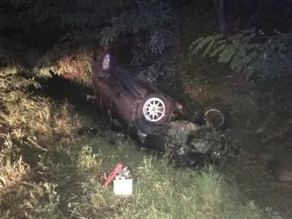 У Вейделевском районі в аварії згорів автомобіль (Вейделевском) У Вейделевском районі в аварії згорів автомобіль
