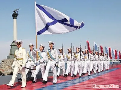 Забути моряка - це підлість, не чекати моряка - це помста, любити моряка - це гордість, а чекати (гордість) Забути моряка - це підлість, не чекати моряка - це помста, любити моряка - це гордість, а чекати