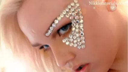 Кришталеві татуювання swarovski (кришталевий макіяж)