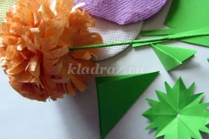 Хризантеми з паперових серветок своїми руками (майстер) Хризантеми з паперових серветок своїми руками
