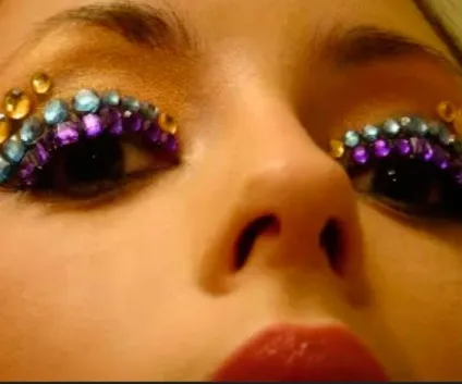 Кришталеві татуювання swarovski (кришталевий макіяж)