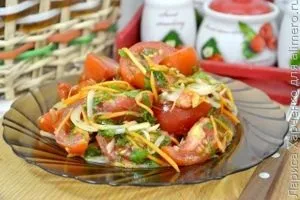 Закуска з помідорів з часником і цибулею (закуска з помідорів з часником) Закуска з помідорів з часником і цибулею