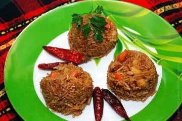 Смажений рис з овочами і спеціями - відмінний гарнір (смажений) Смажений рис з овочами і спеціями - відмінний гарнір