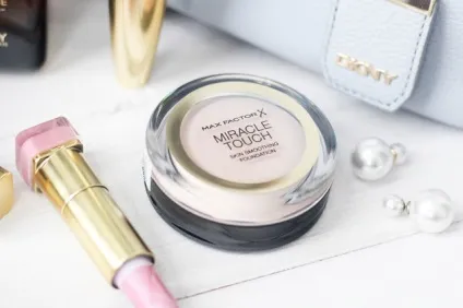 Max factor тональна основа miracle touch, a l i n d i a r y