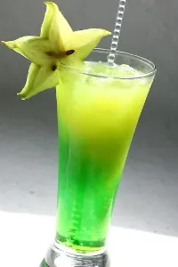 2 Рецепту коктейлю зелена фея (green fairy cocktail) - світ коктейлів для справжніх гурманів (рецепта) 2 Рецепту коктейлю зелена фея (green fairy cocktail) - світ коктейлів для справжніх гурманів