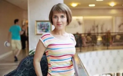 Анна кузина покинула серіал універ