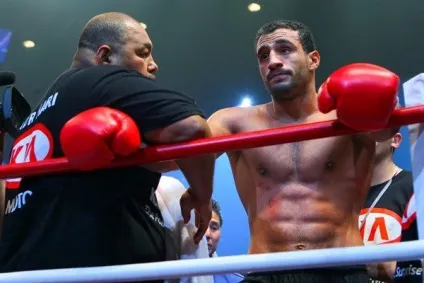 Бадр Харі (badr hari) - «золотий хлопчик» (- зірки - єдиноборств і бойових мистецтв - бійці (спортивні журнали) Бадр Харі (badr hari) - «золотий хлопчик» (- зірки - єдиноборств і бойових мистецтв - бійці