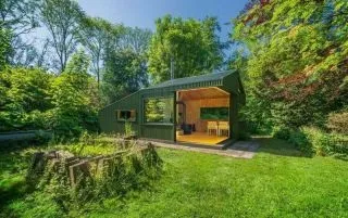 Будки-палаци для собак, вартістю до £ 170 000, вибухові новини рунета