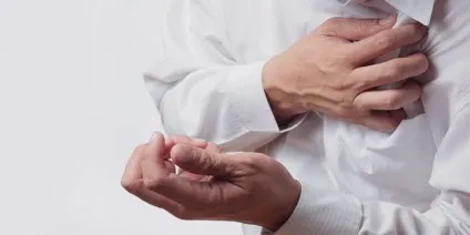 Болі в лівому підребер'ї віддають і тупі спереду і в спині причини (причини) Болі в лівому підребер'ї віддають і тупі спереду і в спині причини
