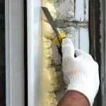 Чим можна очистити монтажну піну з різних поверхонь
