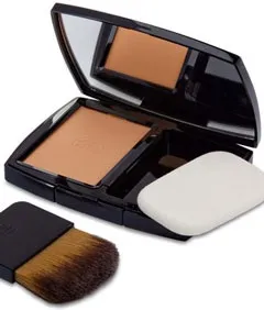 Chanel vitalumiere eclat компактна крем-пудра - beauty club (vitalumiere) Chanel vitalumiere eclat компактна крем-пудра - beauty club