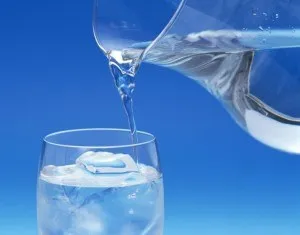 Цілюща вода чи можна її приготувати в домашніх умовах
