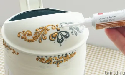 Декупаж металевої лійки