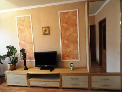 Молдинги в інтер'єрі вітальні (11 фото з варіантами декору) (молдинги) Молдинги в інтер'єрі вітальні (11 фото з варіантами декору)