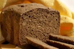 Чорний хліб в хлібопічці