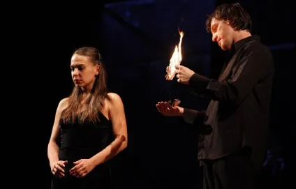 Чим трагедія відрізняється від драми (драми) Чим трагедія відрізняється від драми