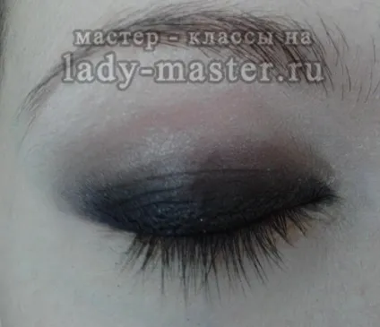 Чорний макіяж для карих очей, майстер - клас з покроковими фото (макіяж) Чорний макіяж для карих очей, майстер - клас з покроковими фото