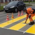 Що означає миготіння жовтого сигналу світлофора (сигнал зеленого кольору) Що означає миготіння жовтого сигналу світлофора