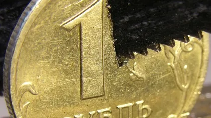 Девальвація рубля в 2015 - 2016 - що буде з кредитами при обвалі рубля (кредит обвал рубля) Девальвація рубля в 2015 - 2016 - що буде з кредитами при обвалі рубля
