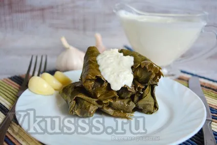 Долма по-вірменськи рецепт з фото (з часниковим соусом) (по-вірменськи) Долма по-вірменськи рецепт з фото (з часниковим соусом)
