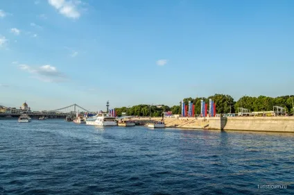 Екскурсія по москві-річці або річкова прогулянка на теплоході (прогулянка) Екскурсія по москві-річці або річкова прогулянка на теплоході