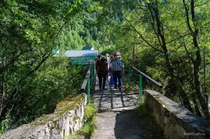 Екскурсія на Ельбрус, Чегет і галявину нарзанов, Приельбруссі