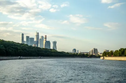 Екскурсія по москві-річці або річкова прогулянка на теплоході (річкова) Екскурсія по москві-річці або річкова прогулянка на теплоході