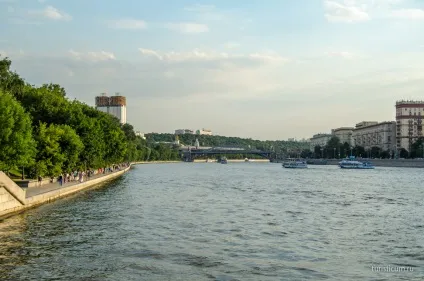Екскурсія по москві-річці або річкова прогулянка на теплоході (москві-річці) Екскурсія по москві-річці або річкова прогулянка на теплоході