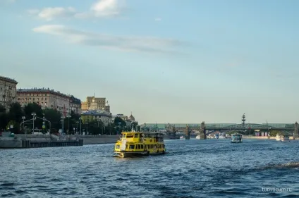 Екскурсія по москві-річці або річкова прогулянка на теплоході (причалу «Київський вокзал») Екскурсія по москві-річці або річкова прогулянка на теплоході