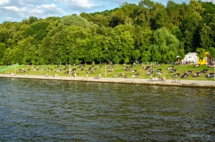 Екскурсія по москві-річці або річкова прогулянка на теплоході (екскурсія) Екскурсія по москві-річці або річкова прогулянка на теплоході
