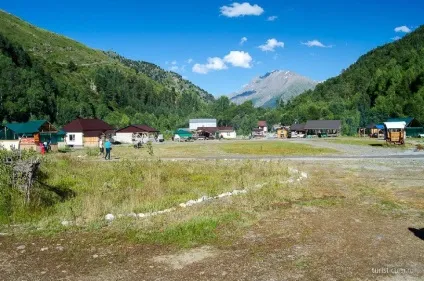 Екскурсія на Ельбрус, Чегет і галявину нарзанов, Приельбруссі