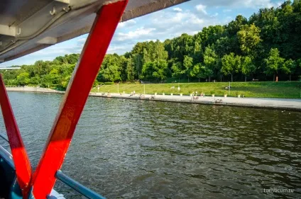 Екскурсія по москві-річці або річкова прогулянка на теплоході (екскурсія) Екскурсія по москві-річці або річкова прогулянка на теплоході