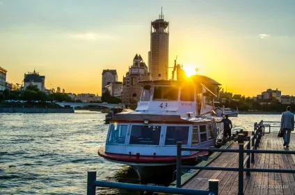 Екскурсія по москві-річці або річкова прогулянка на теплоході (москві-річці) Екскурсія по москві-річці або річкова прогулянка на теплоході