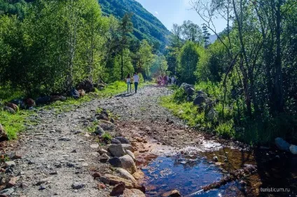 Екскурсія на Ельбрус, Чегет і галявину нарзанов, Приельбруссі