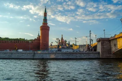 Екскурсія по москві-річці або річкова прогулянка на теплоході (екскурсія) Екскурсія по москві-річці або річкова прогулянка на теплоході