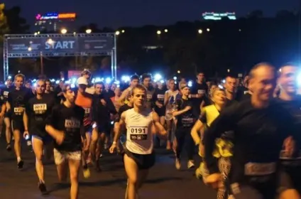 Москва, новини, на трьох набережних в центрі Москви через нічний забігу закриють рух транспорту (16) Москва, новини, на трьох набережних в центрі Москви через нічний забігу закриють рух транспорту