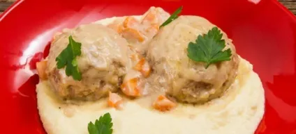 Їжачки в духовці з підливою - рецепти з фаршу з рисом або гречкою, в сметанному і томатному соусі (фаршу) Їжачки в духовці з підливою - рецепти з фаршу з рисом або гречкою, в сметанному і томатному соусі