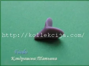 Фіалка з полімерної глини