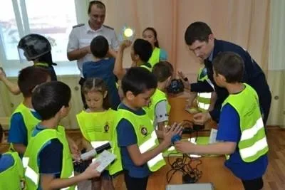 Флікери і безпеку дітей на дорогах, світловідбиваючі елементи