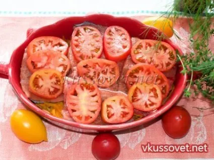 Горбуша з помідорами і сиром, рецепт з покроковими фото (рецепт) Горбуша з помідорами і сиром, рецепт з покроковими фото