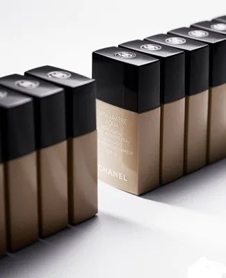 Ідеальний тон з chanel vitalumiere aqua відгуки (декоративна косметика) Ідеальний тон з chanel vitalumiere aqua відгуки